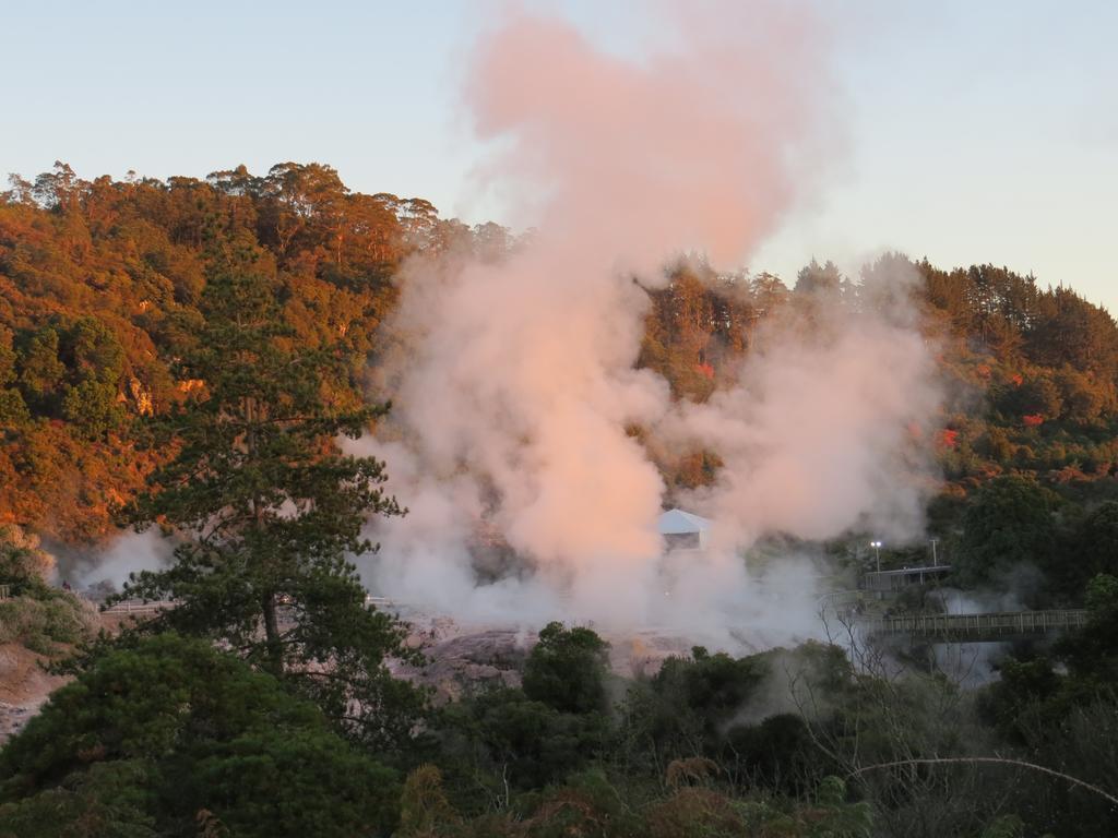 Pohutu Lodge Motel Rotorua Eksteriør bilde